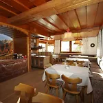 מלון Hotel-cafe Perner 3*
